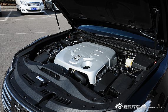 2015款皇冠2.5L自动尊享版