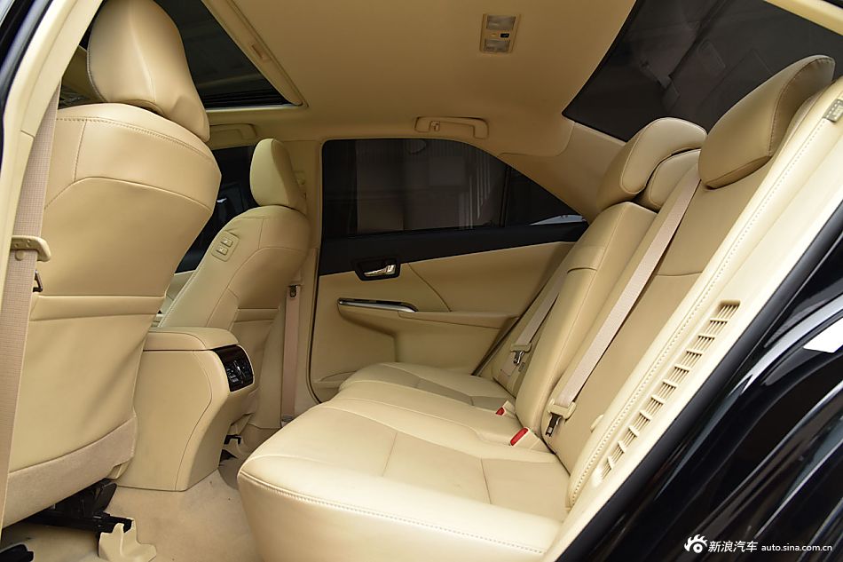 2015款凯美瑞2.5HG 豪华导航版