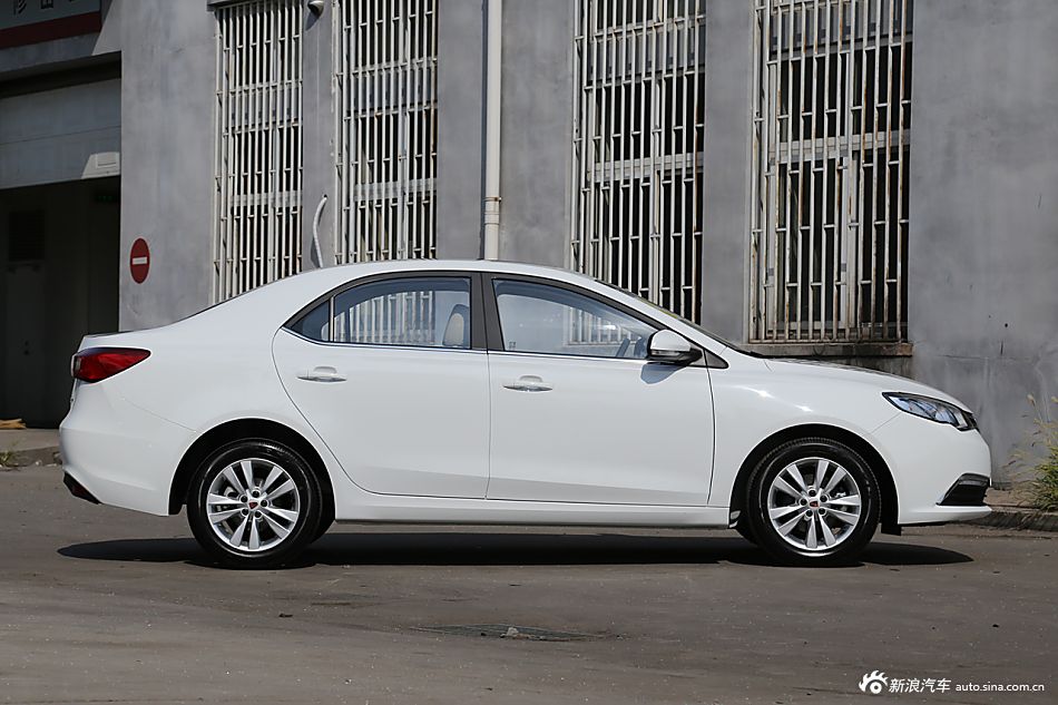 2015款荣威360 1.5L自动豪华版