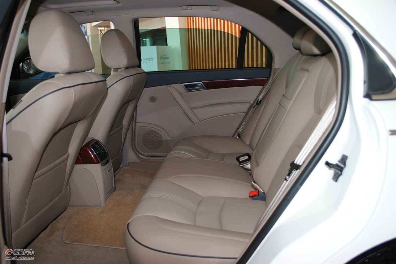 2009款荣威750 2.5v6贵雅版
