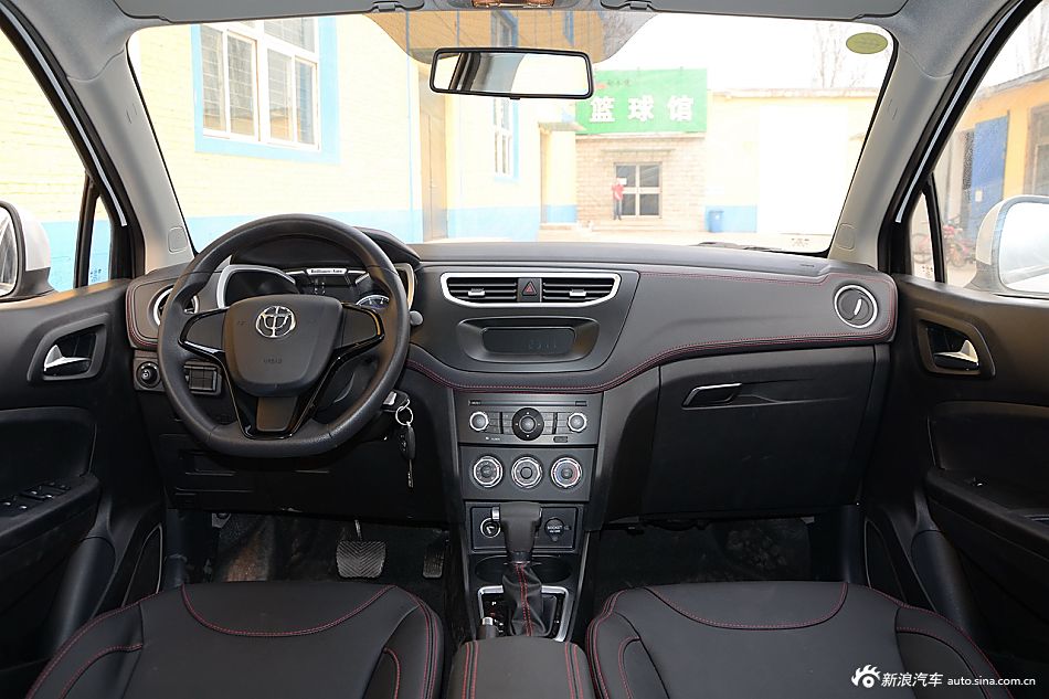 2016款中华V3 1.5L自动舒适型