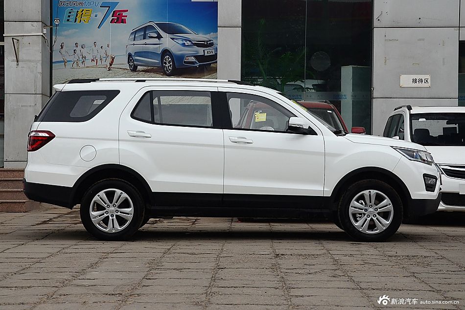 2016款长安CX70 1.6L手动舒适型