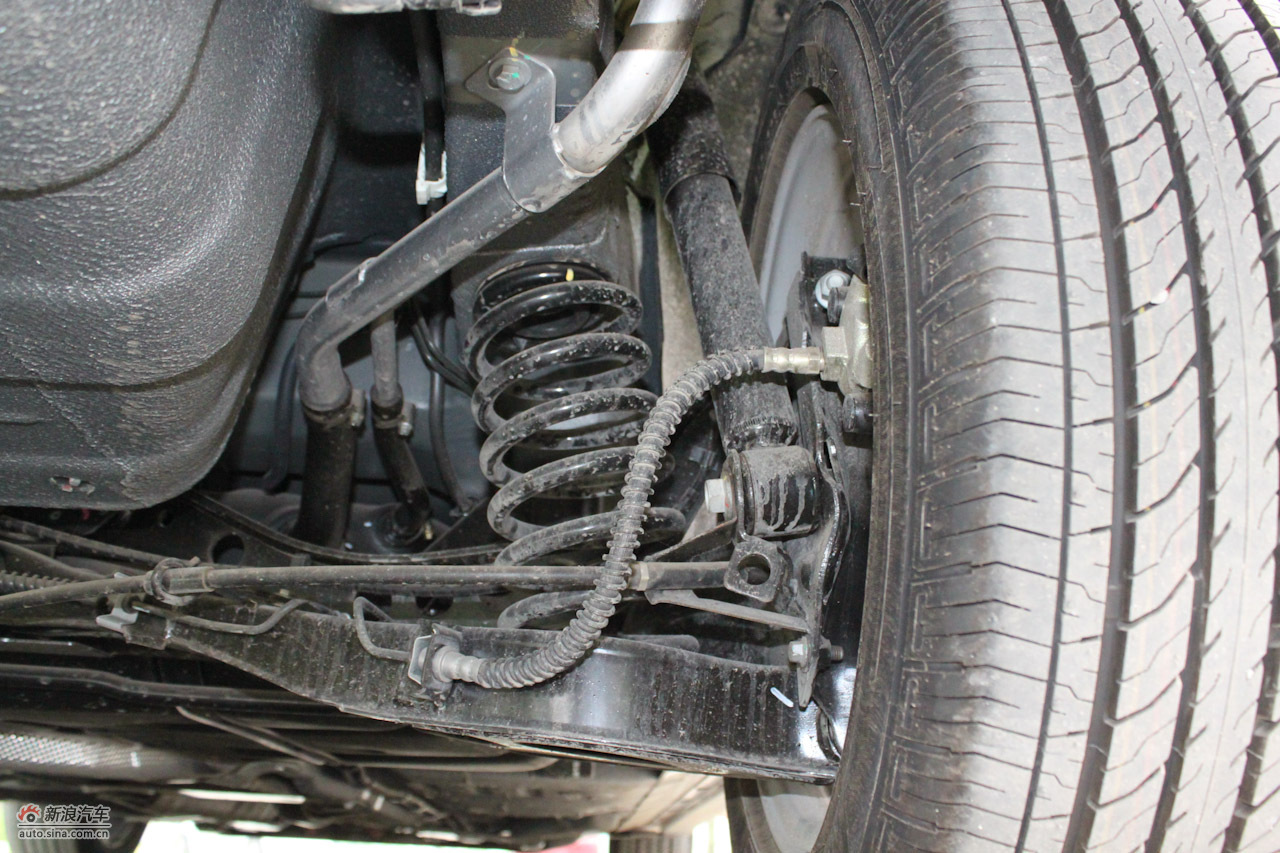 荣威550s 1.8l手动启逸版