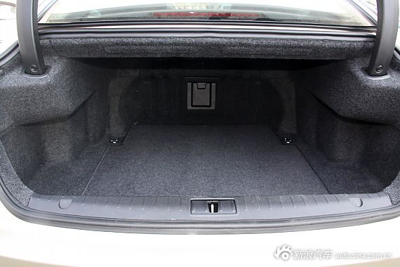 新浪汽车实拍吉利博瑞