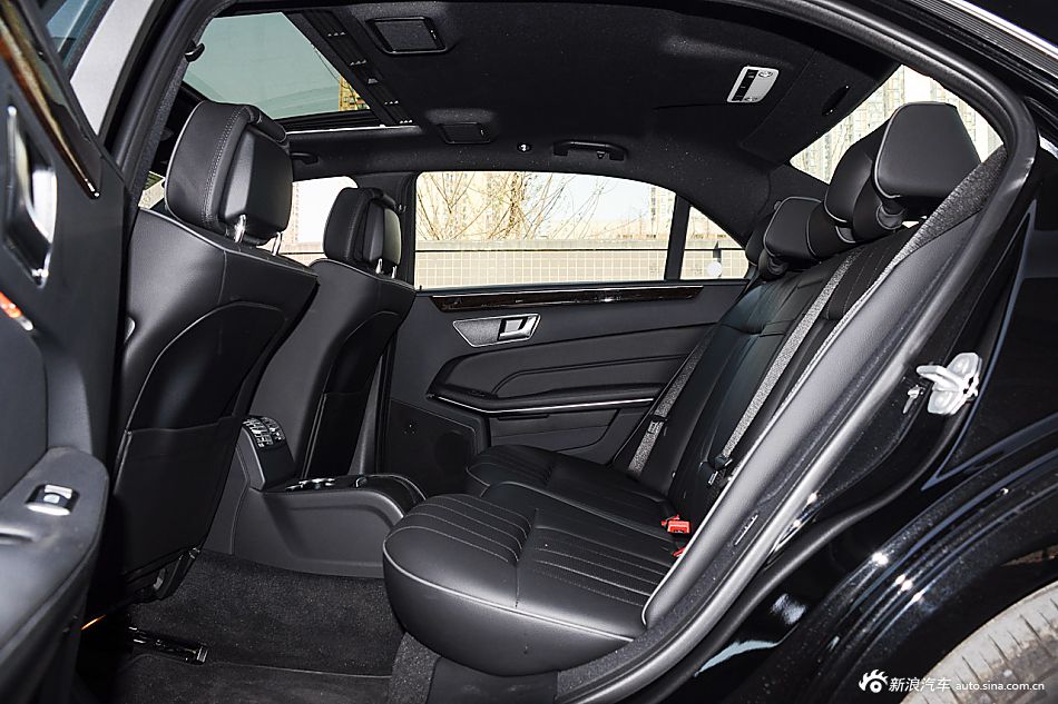 2015款奔驰E180L 2.0T自动