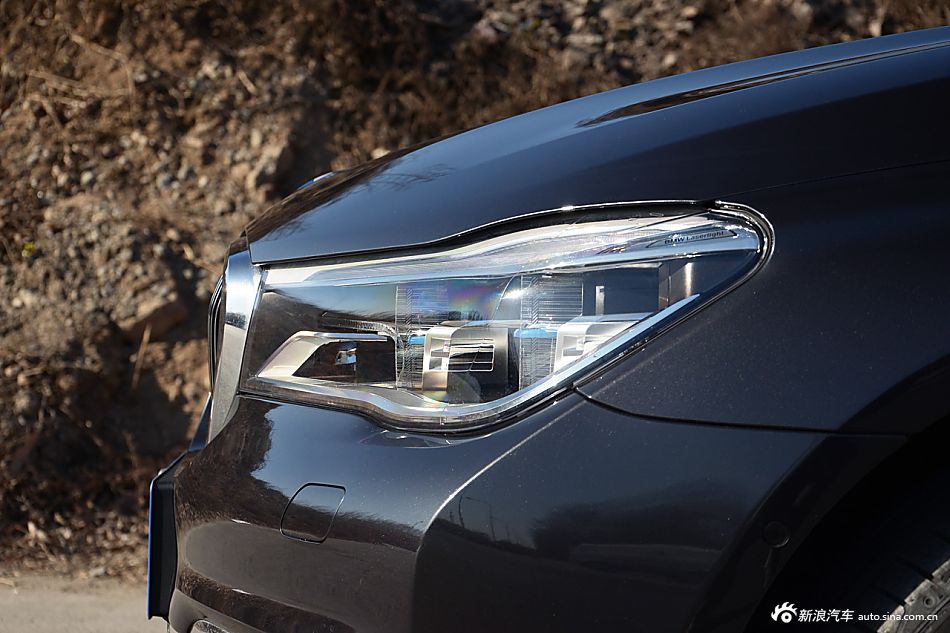 2016款宝马7系740Li 3.0T自动豪华型