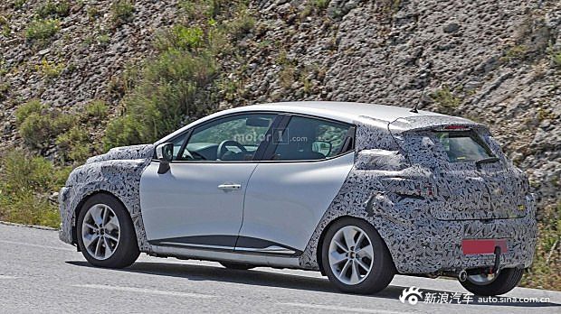 海外曝光新款雷诺Clio路试谍照