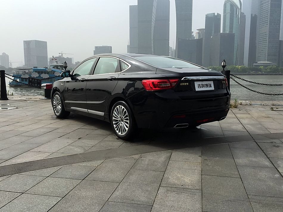 吉利博瑞行政版实车亮相