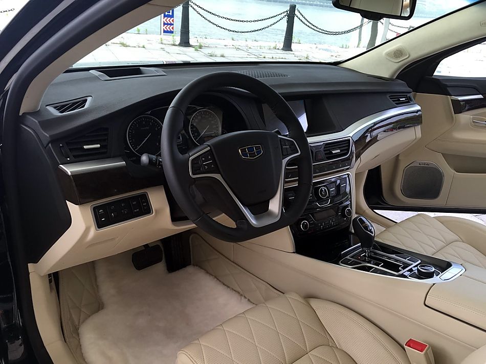 吉利博瑞行政版实车亮相