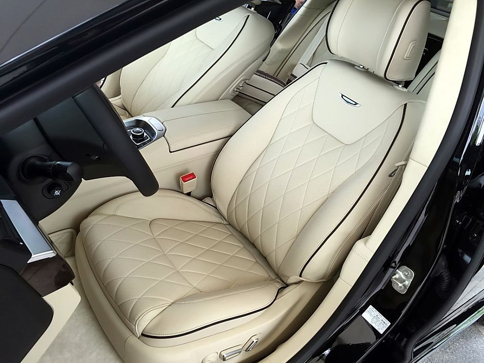 吉利博瑞行政版实车亮相