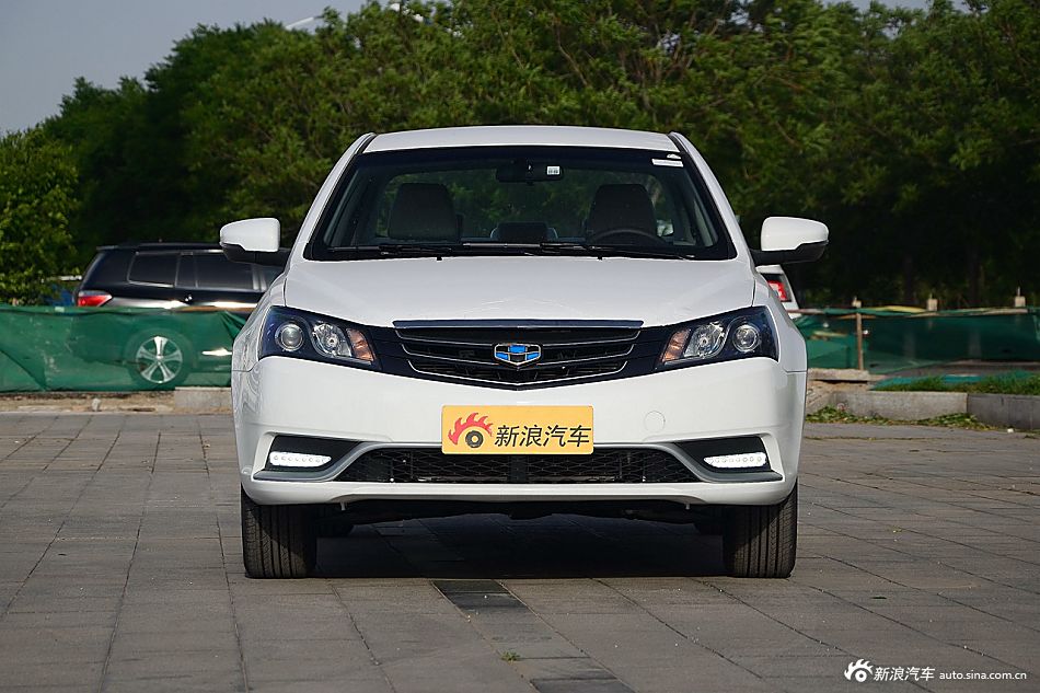 贵阳吉利帝豪ec7优惠03万现车充足