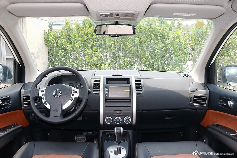 2016款风度MX6 2.0L自动两驱梦想版