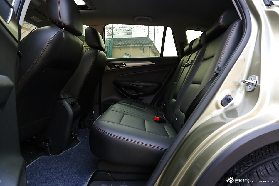 2014款长安CS75 2.0L手动豪华型国5