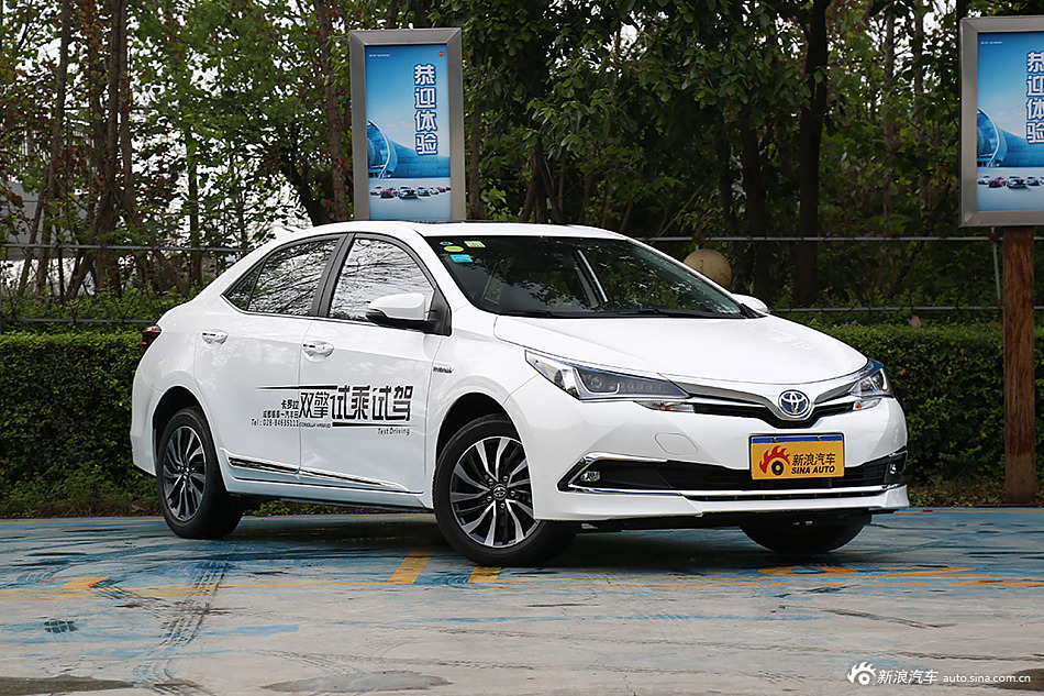 2016款卡罗拉双擎1.8L自动旗舰版