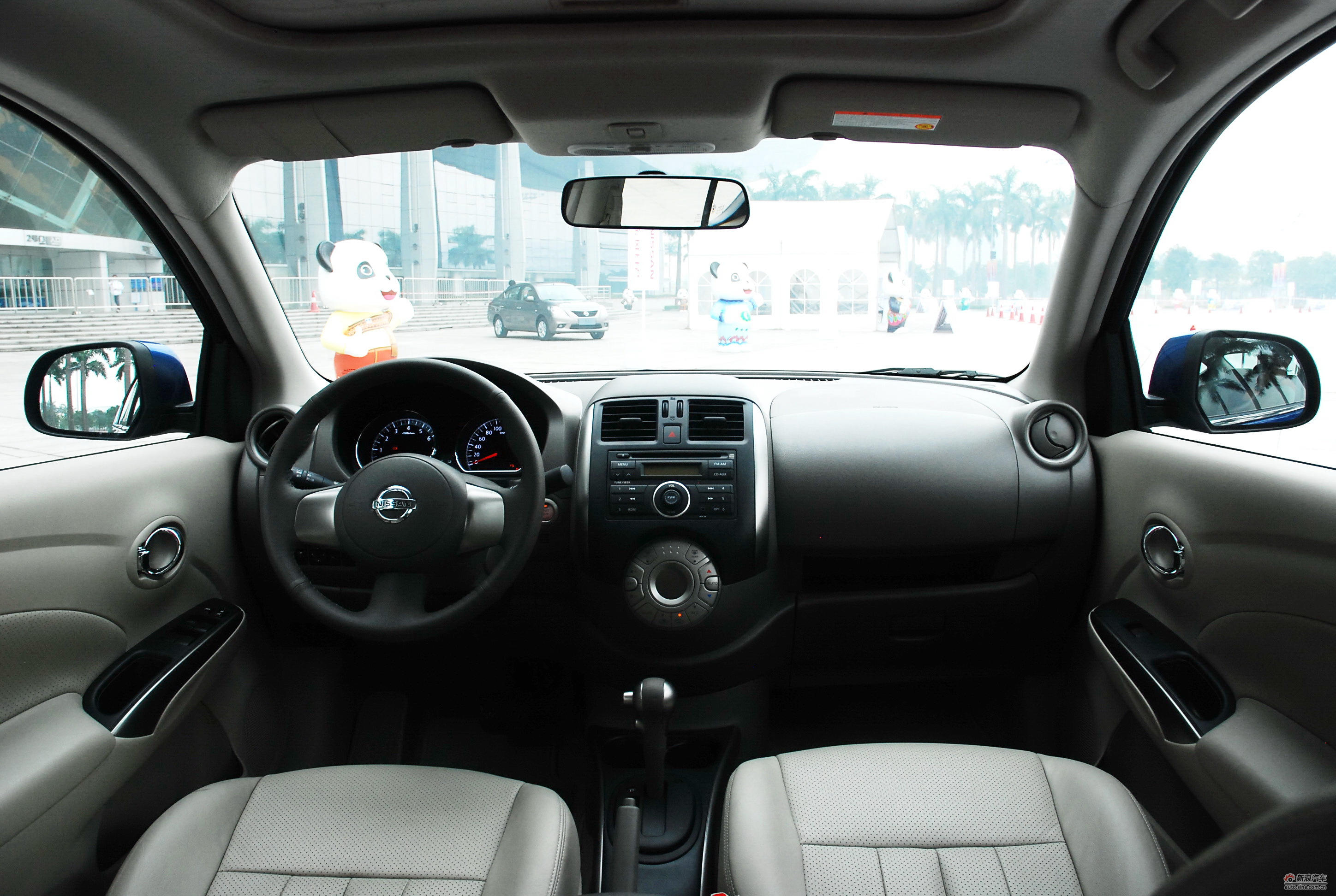 东风日产新阳光内饰实拍
