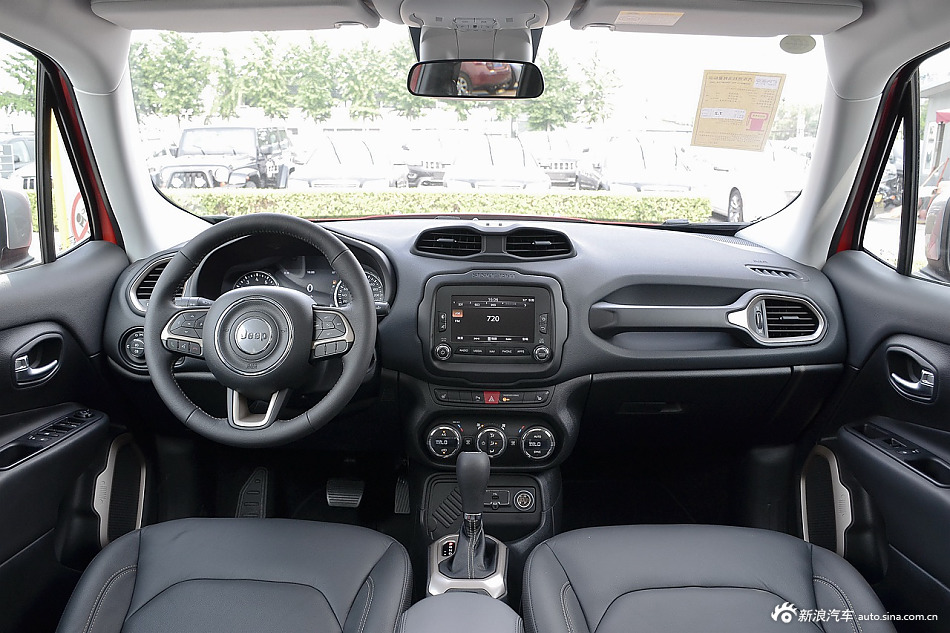 越野世嘉的小精灵.到店实拍自由侠1.4T智能版