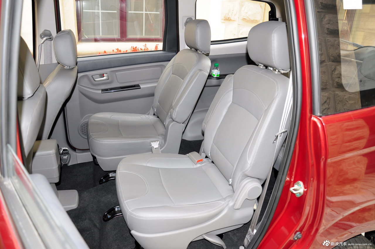 北汽威旺m20试驾