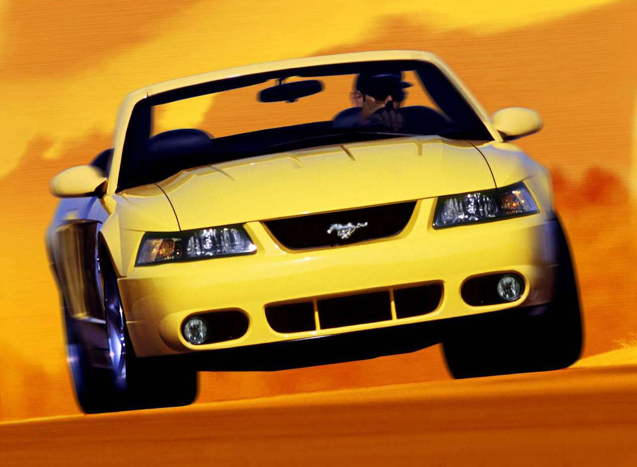 终结者2003福特野马svtcobra敞篷版