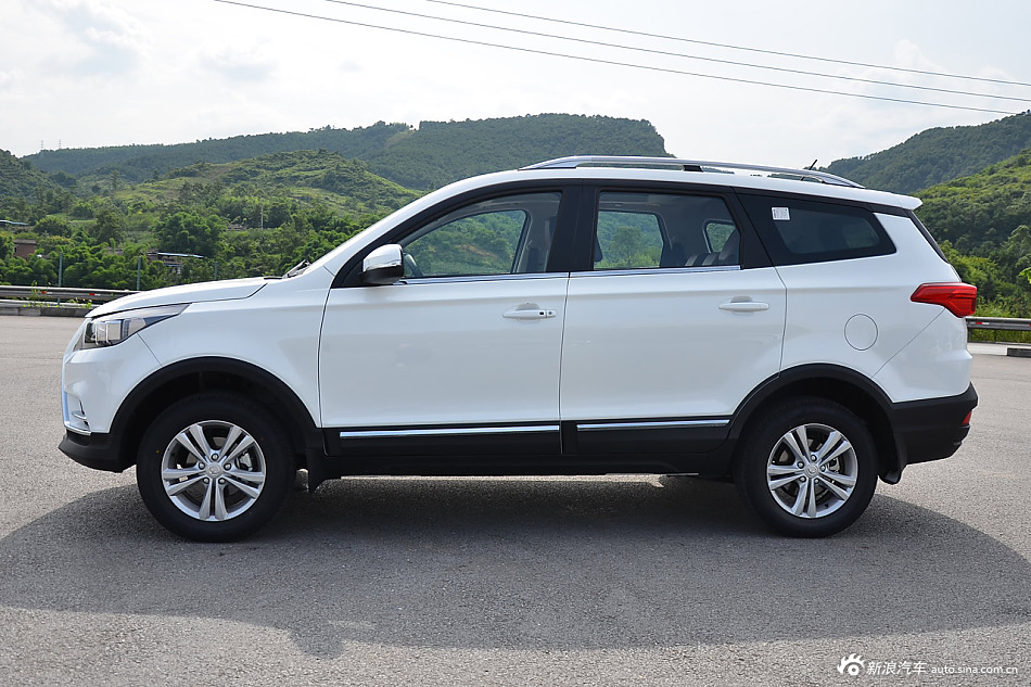 2016款北汽幻速S3L