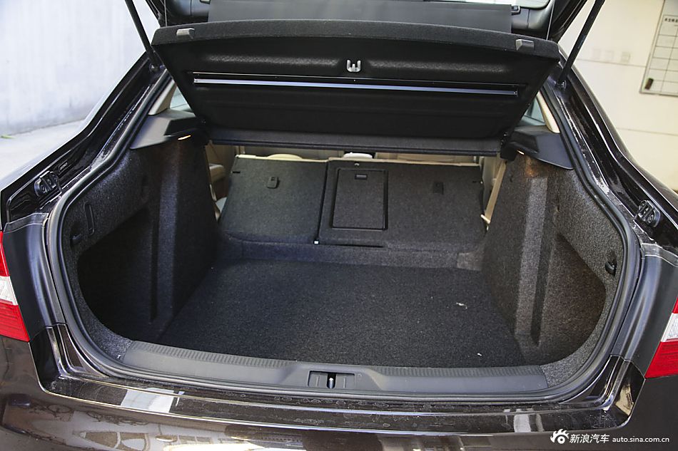 2013款斯柯达速派1.8T手自一体名仕版