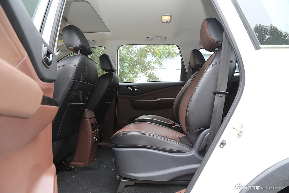 2016款风行SX6 1.6L自动尊享型