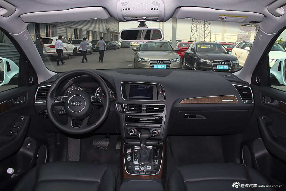2015款奥迪Q5 40TFSI舒适型