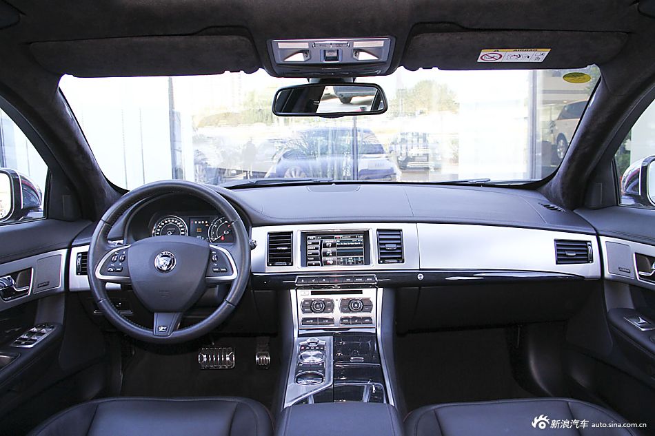 2015款捷豹XF3.0自动SC R-Sport豪华版