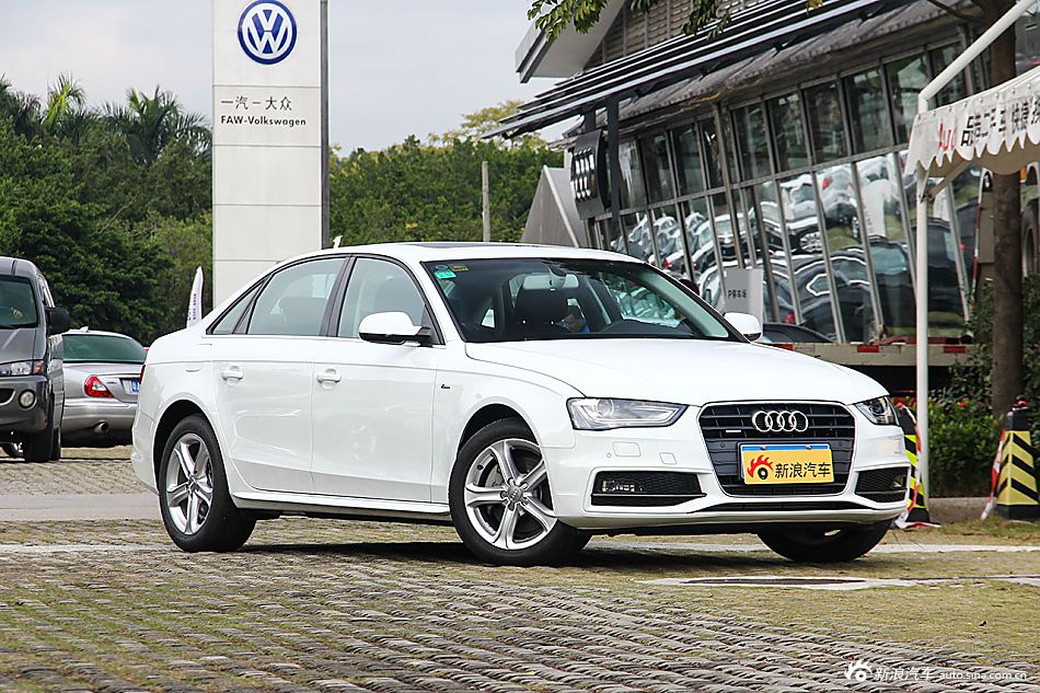 2014款奥迪A4L 45TFSI quttro个性运动版