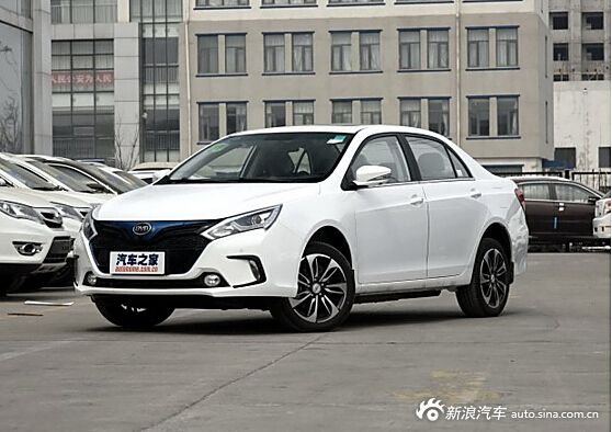 比亚迪秦EV300
