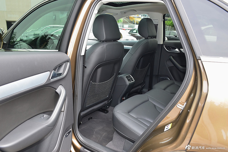 2016款奥迪Q3 2.0T自动35TFSI风尚型