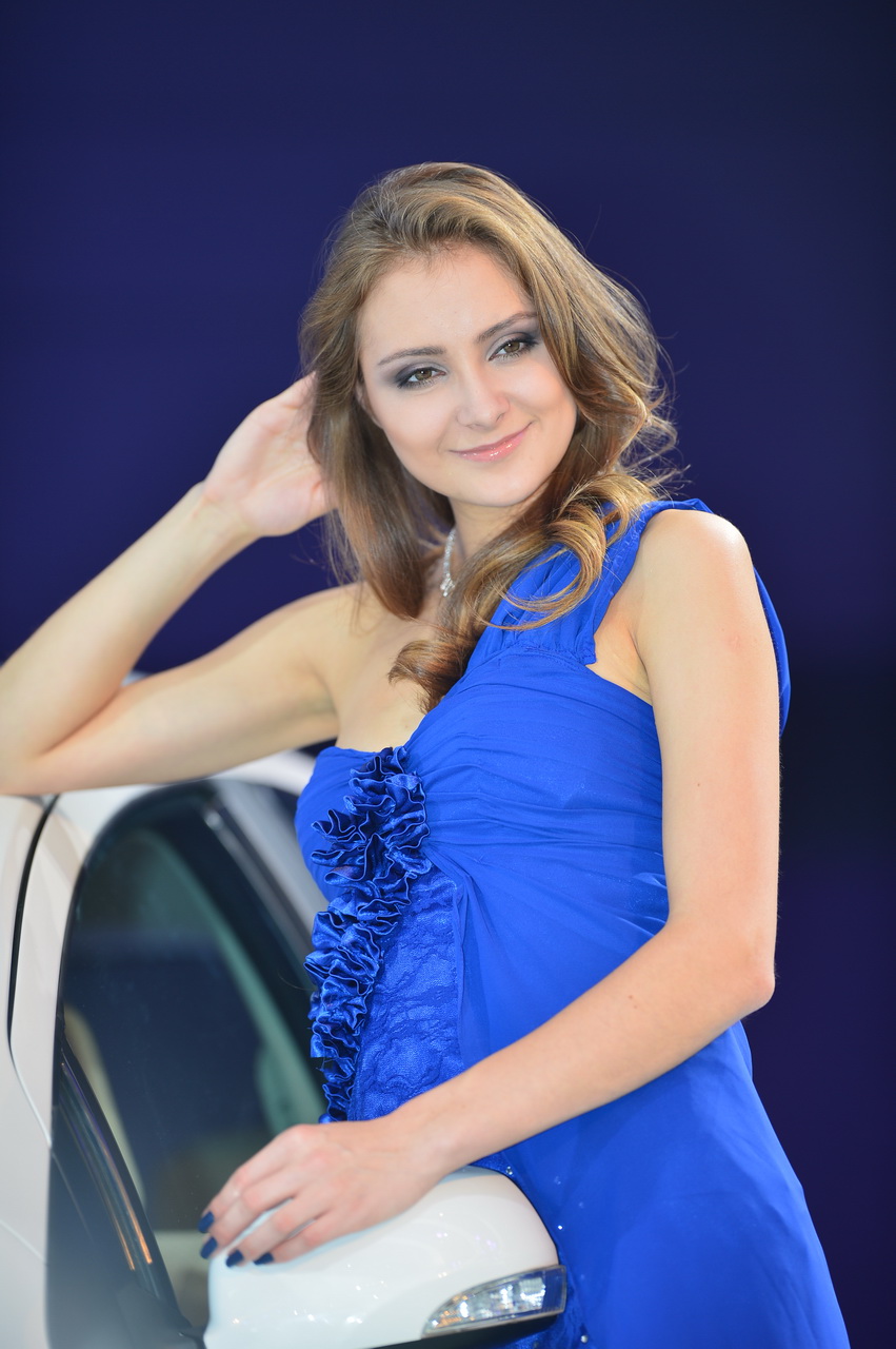 绝对女神级的外籍车模