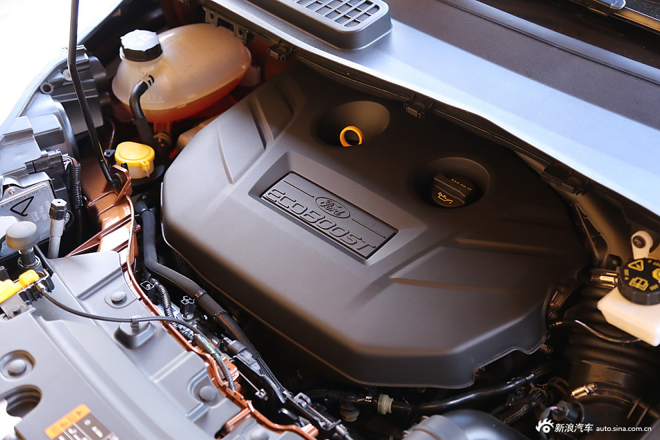 2017款翼虎2.0L EcoBoost 245四驱尊翼型