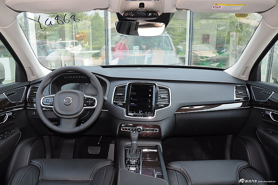 男人的选择 实拍四款百万级别SUV