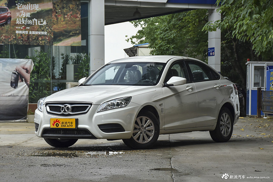 2015款绅宝D50 1.5L CVT标准超值导航版