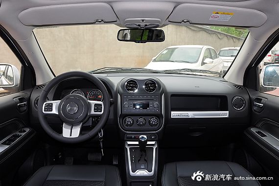 2015款指南者2.4L自动四驱舒适版