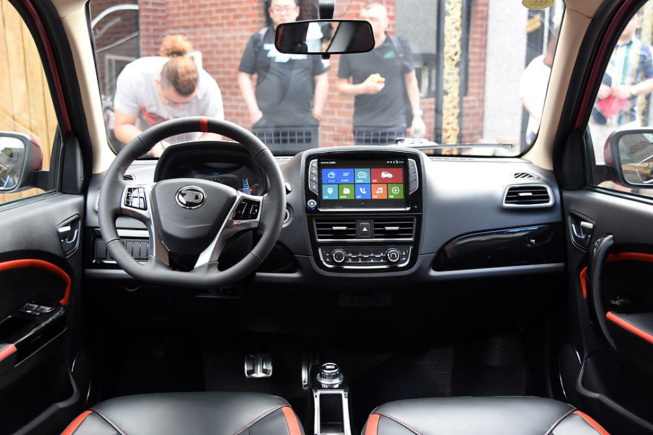 知豆D2S正式上市 smart表示头疼