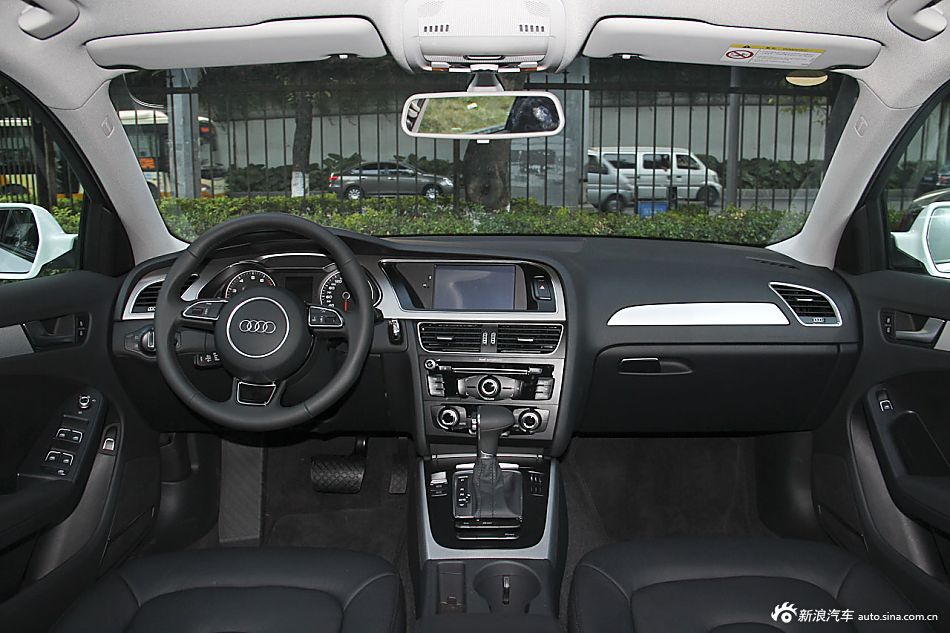 2016款奥迪A4L 35TFSI自动标准型