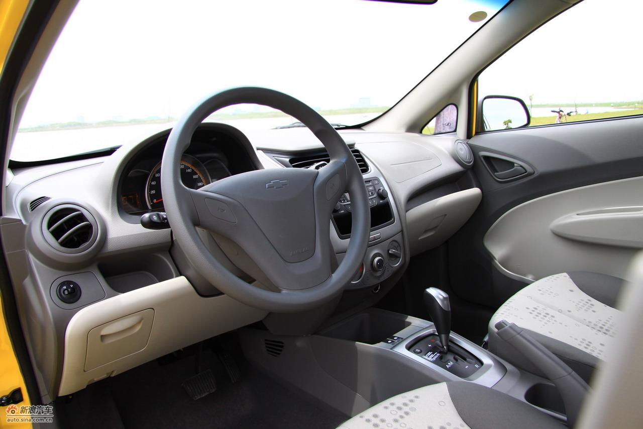 雪佛兰新赛欧两厢内饰实拍图
