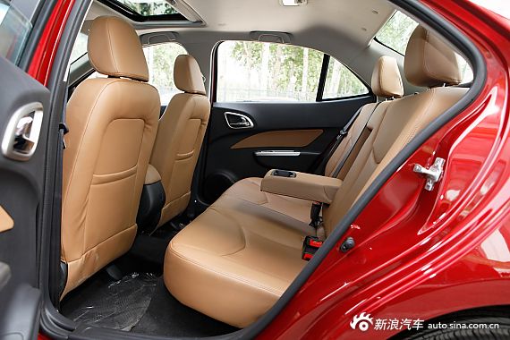 2013款宝骏630 1.5L手动精英型