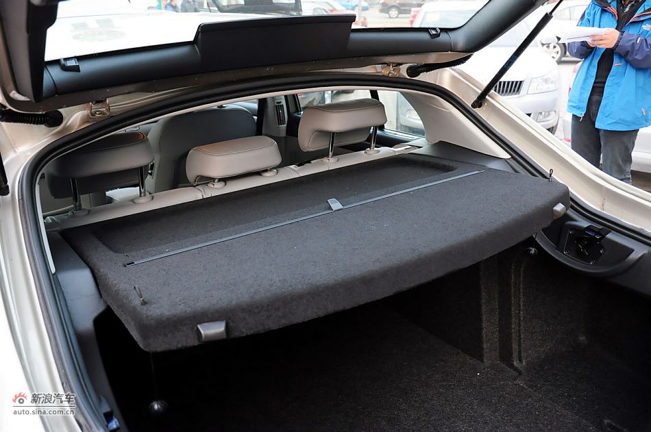 2012款昊锐2.0tsi自动尊雅版座椅空间图片