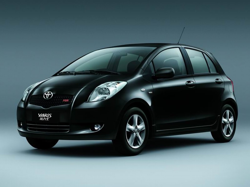 丰田雅力士时尚小车招人爱