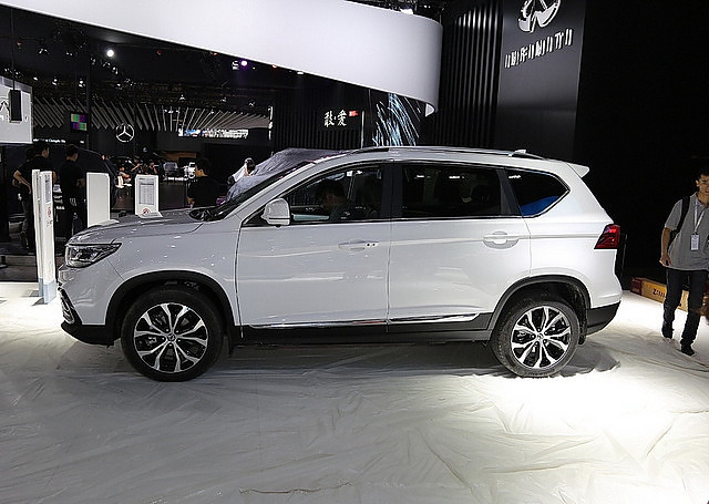 全新景逸X5离地间隙达200mm