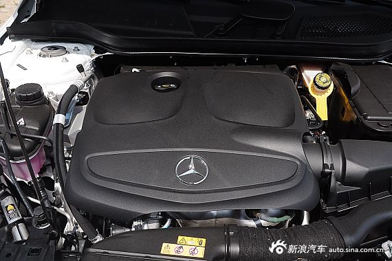 2015款奔驰GLA200时尚型