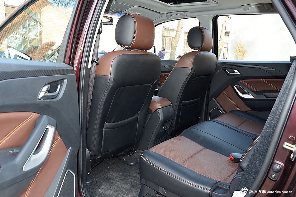 2016款驭胜S350 2.0T自动四驱汽油超豪华版5座