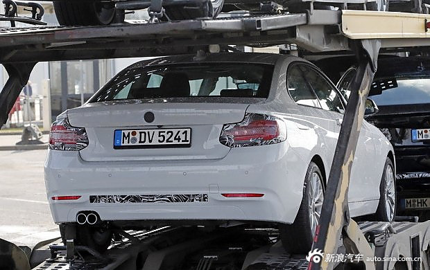 宝马2系谍照
