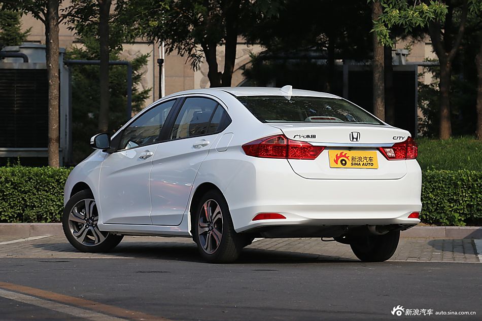 2015款 锋范1.5L CVT豪华科技版