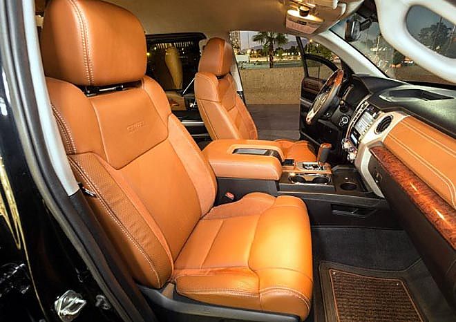 丰田8车门概念车