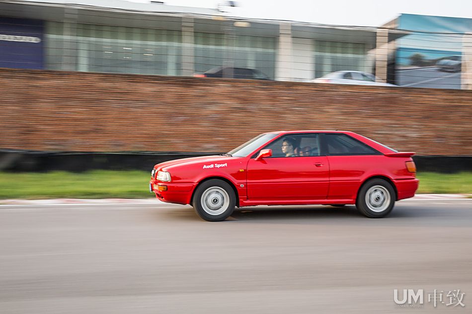 但骨子里,s2却完全传承了sport quattro的赛车血950_633