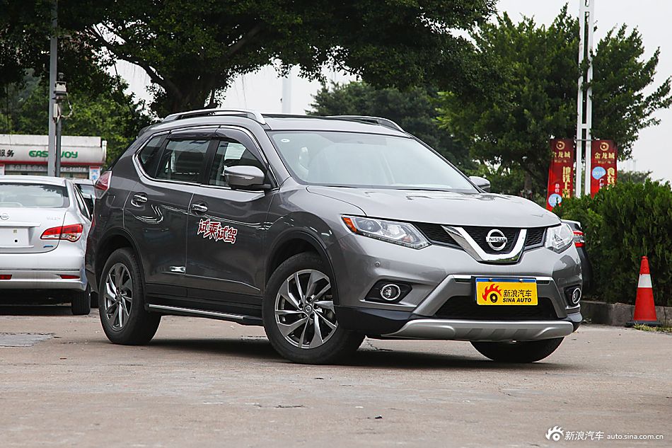 2014款奇骏2.5L自动XV NAVI四驱至尊版