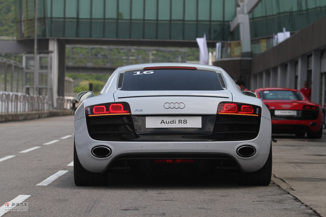 2010款奥迪r8 coupe v10 5.2l fsi quattro